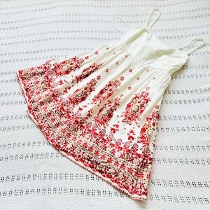 Francesca's Collections White and red Floral patterns mini Dress